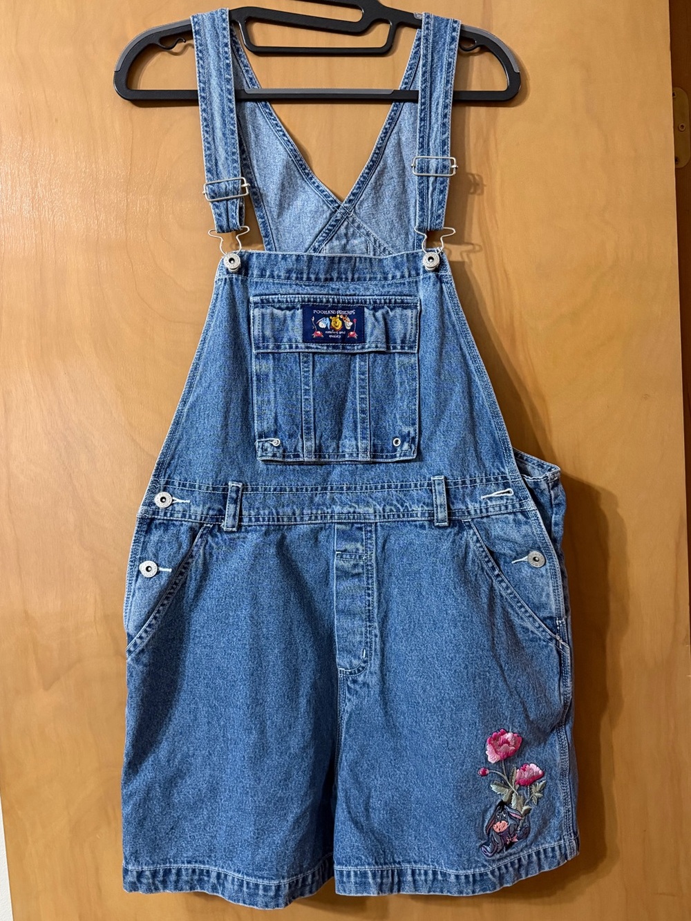 Vintage Disney “Pooh and Friends” Denim Overall Shorts Size Women’s L